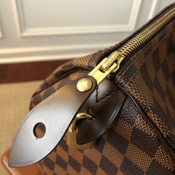 Authentic Louis Vuitton Damier Ebene Speedy 35. - Picture 4 of 16